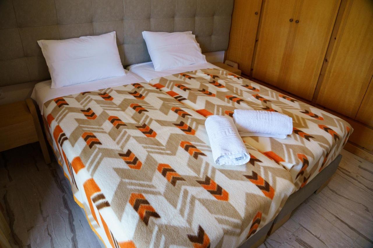 Zotos Rooms Parga Exterior foto
