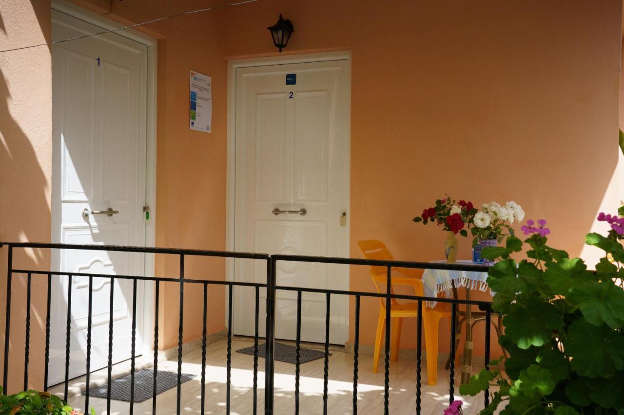 Zotos Rooms Parga Exterior foto